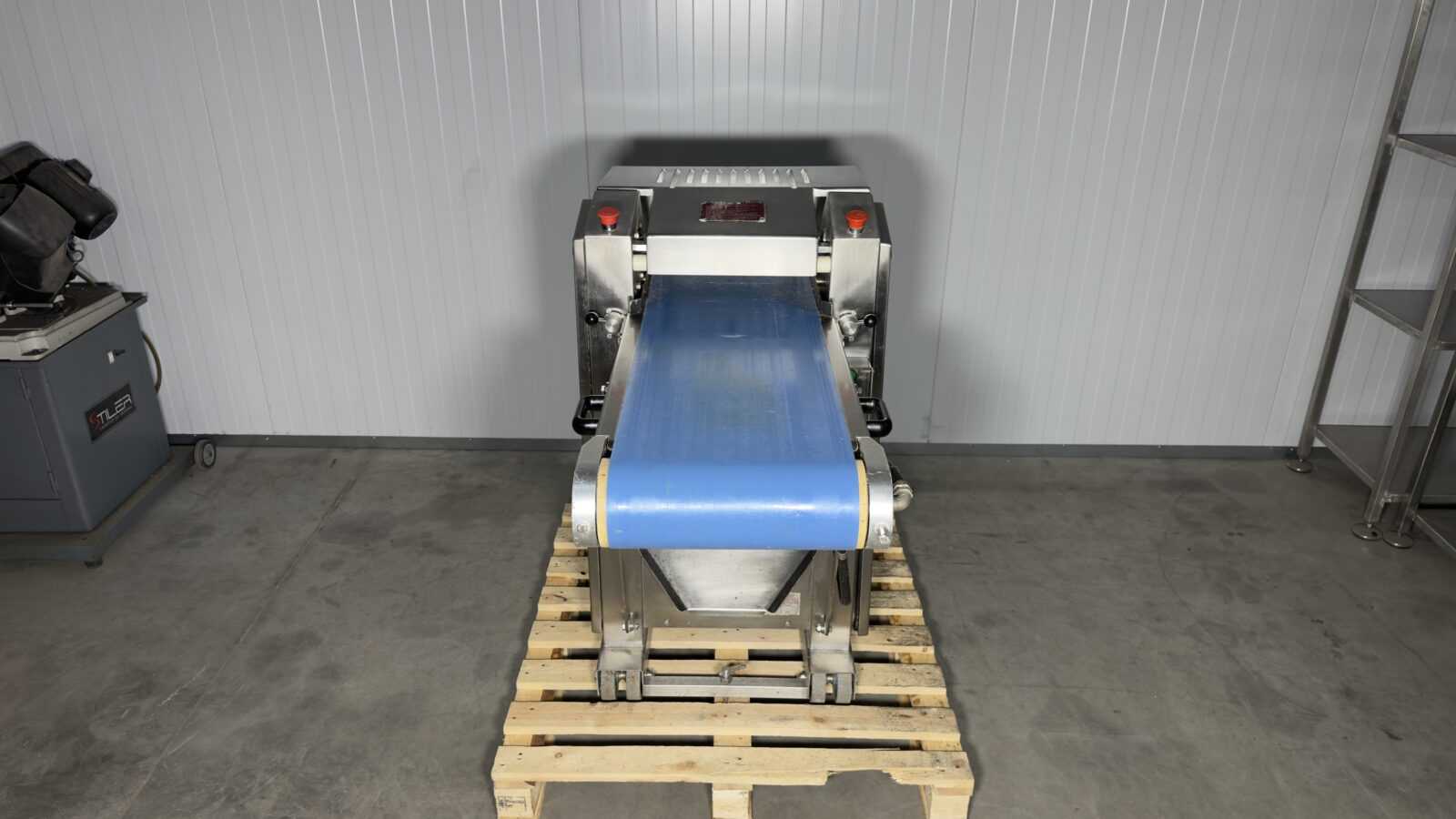 Automatyczna skórowaczka taśmowa Cretel do ryb i mięsa | BMC MachFood