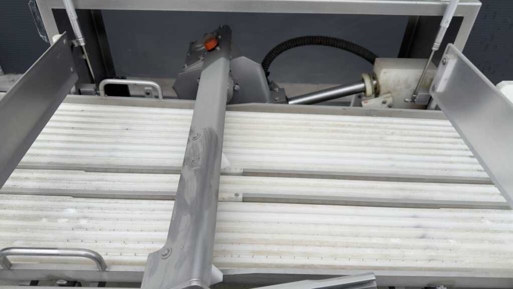 Krajalnica do łososia GEBA taśmociąg z kolcami slicer do ryb