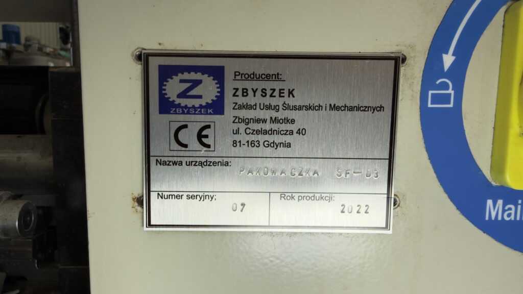 pozioma maszyna pakująca Zbyszek SF-D3 z transporterem