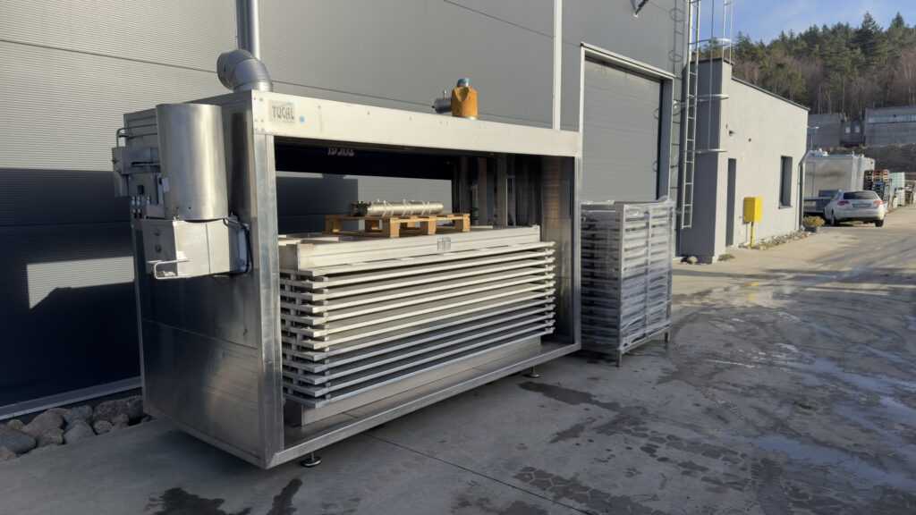 Pozioma zamrażarka płytowa TUCAL amoniak mrożenie BMC MachFood