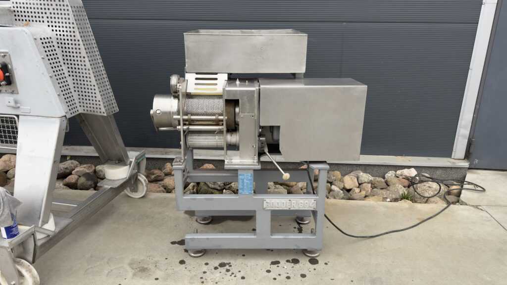 Używany separator mięsa BAADER 694 odścieniarka przód